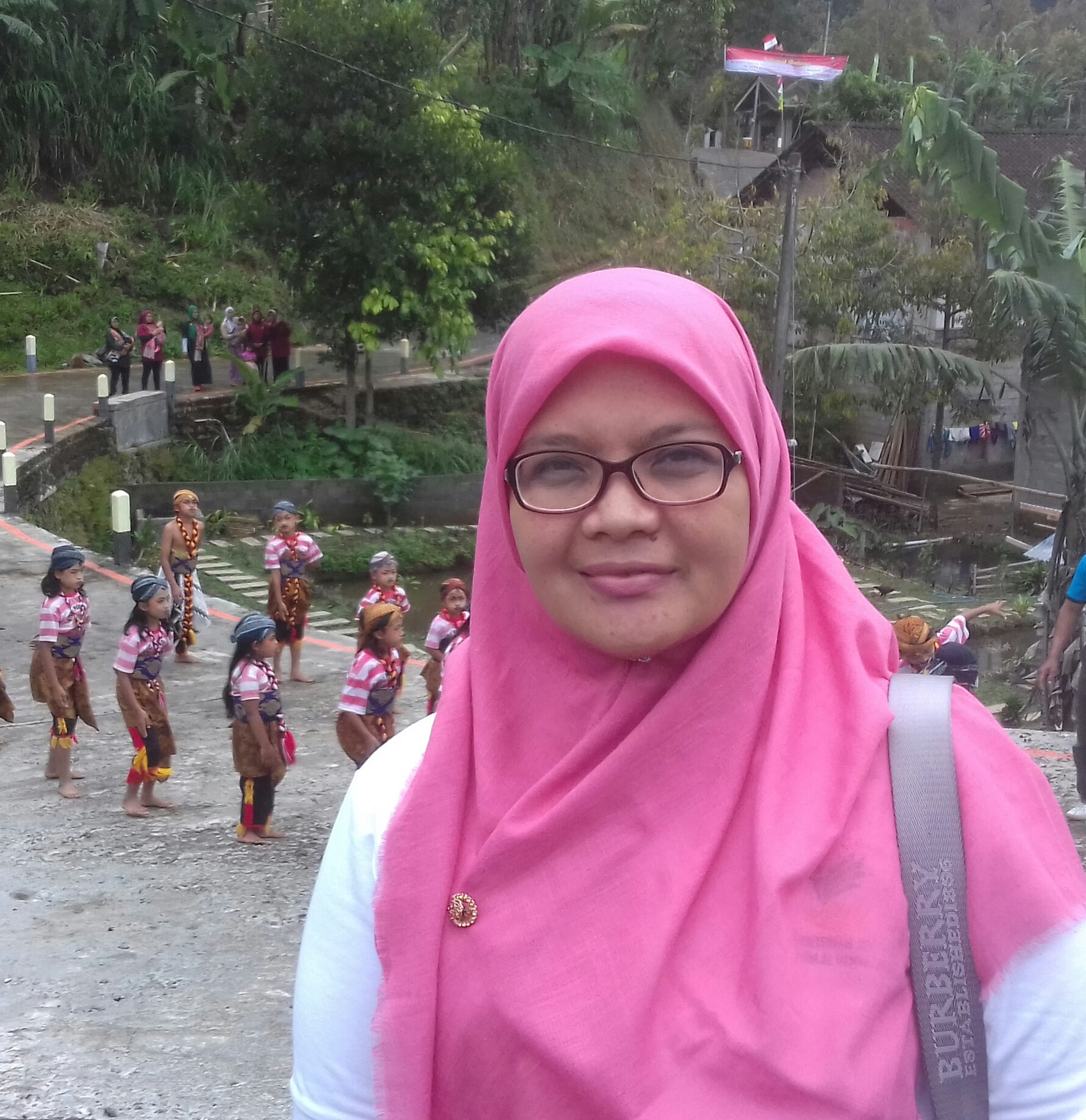 Team Member Dr. Ade Octavia, S.E., M.M.